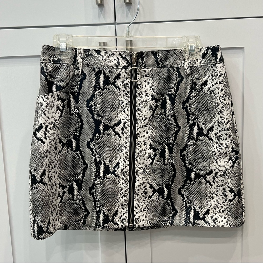Wild Honey Black and Cream Faux Leather Snake Print Zippered Mini Skirt